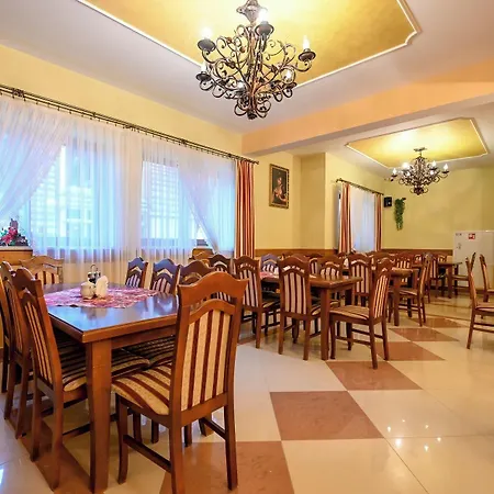 Pod Tatrami Centrum Hotell
